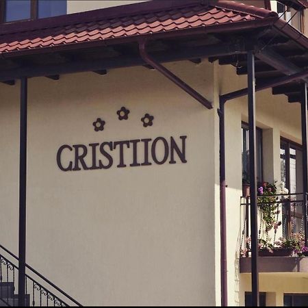 Pensiunea Cristiion Matau Exterior photo