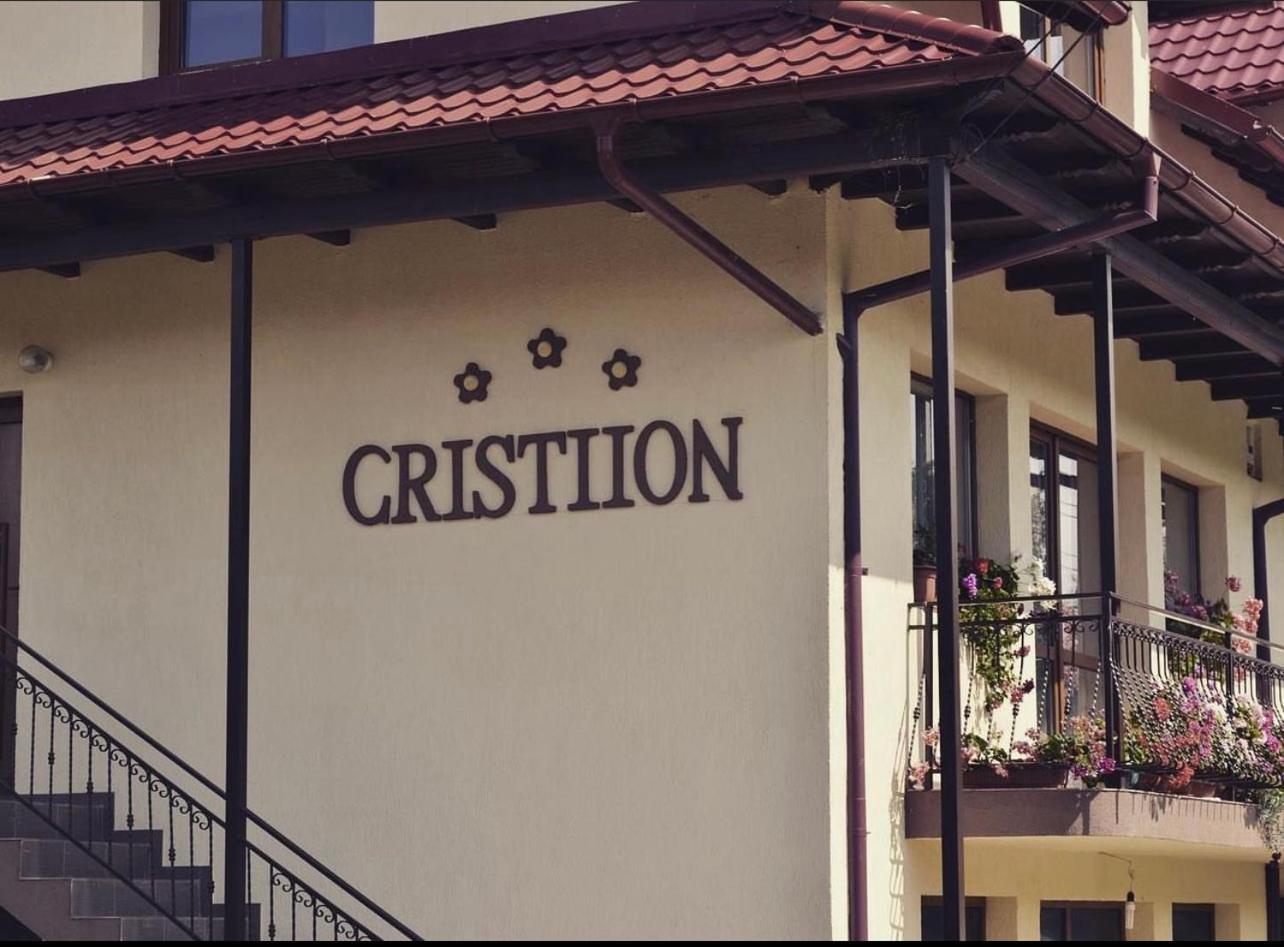 Pensiunea Cristiion Matau Exterior photo